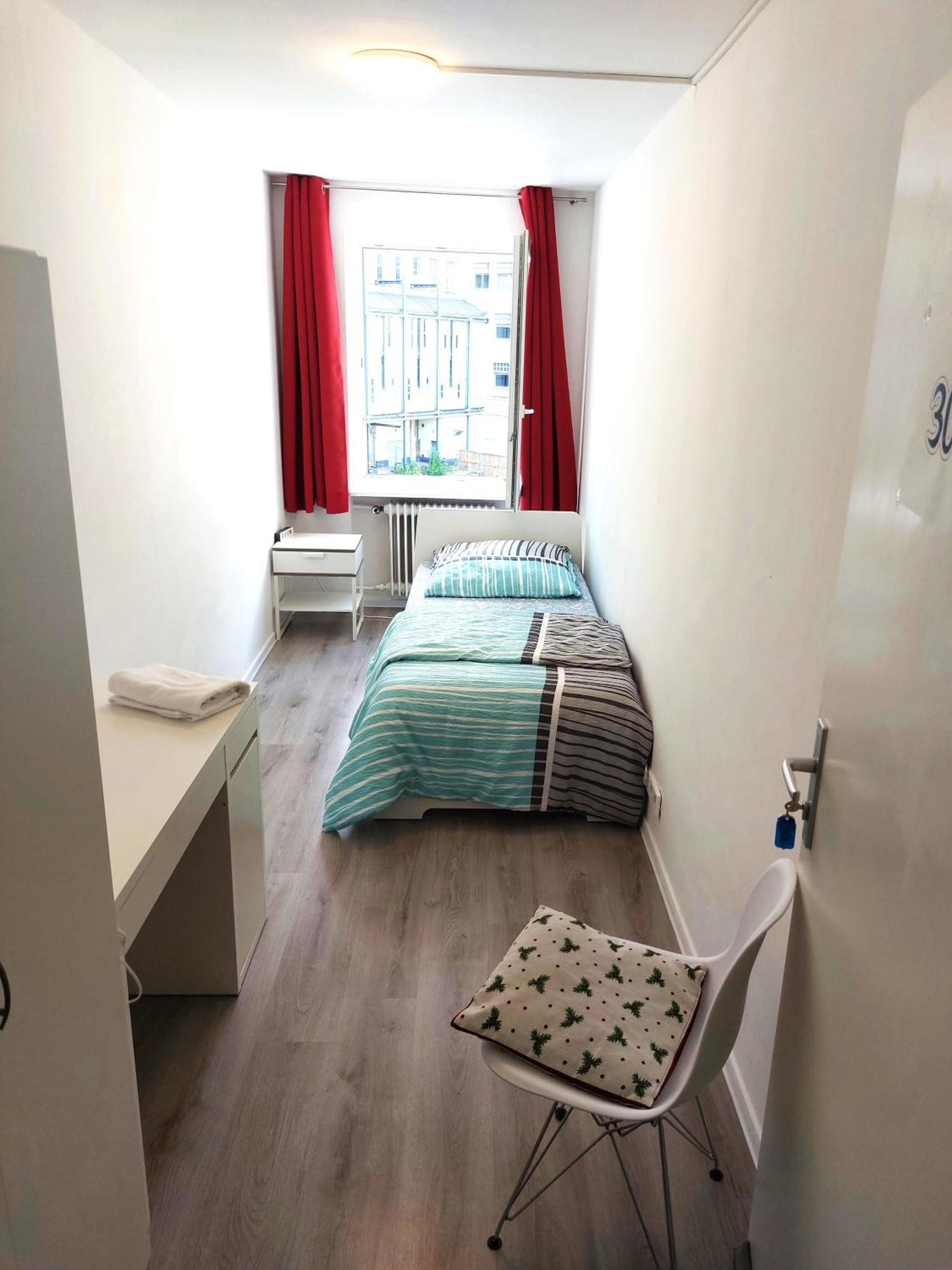 Schoenes Helles Zimmer Direkt In Frankfurt City Nr 301 Hotell Frankfurt am Main Exteriör bild